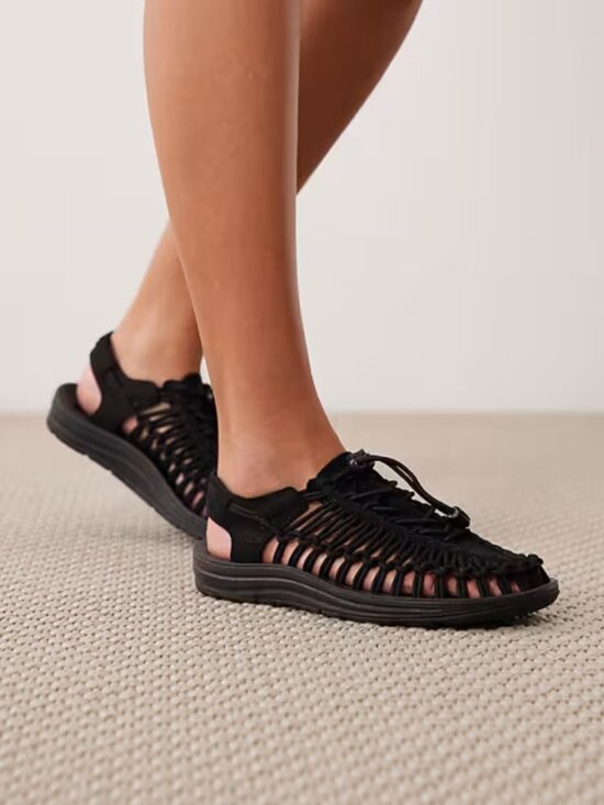 Keen Shoes - Keen Women's Black Uneek Fade Mesh Bungee Lace Fisherman Sandal Size 6